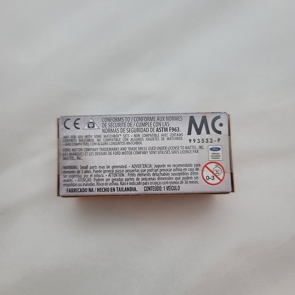 Matchbox '15 Ford F-150 Contractor Truck - Picture 2 of 2